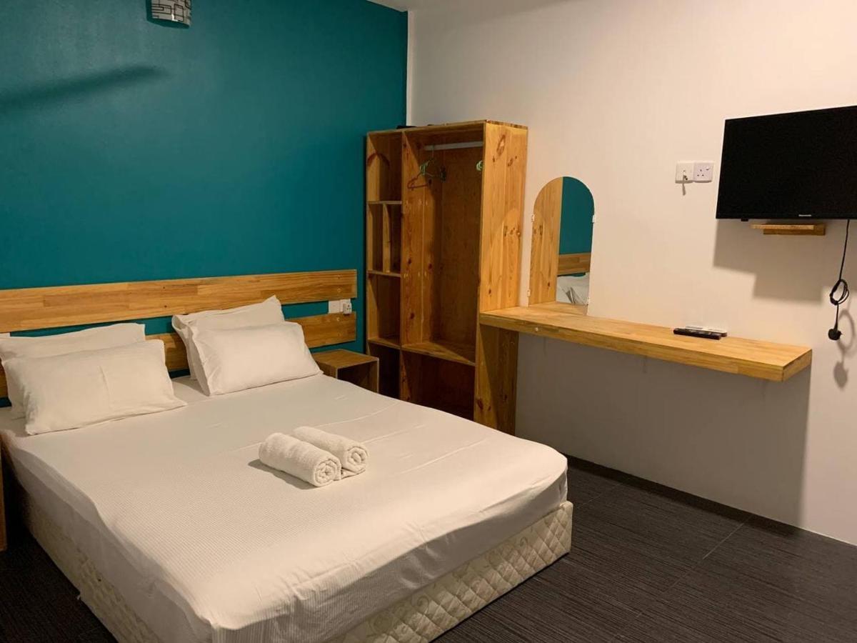 Seven Corals Hotel Maafushi Bagian luar foto