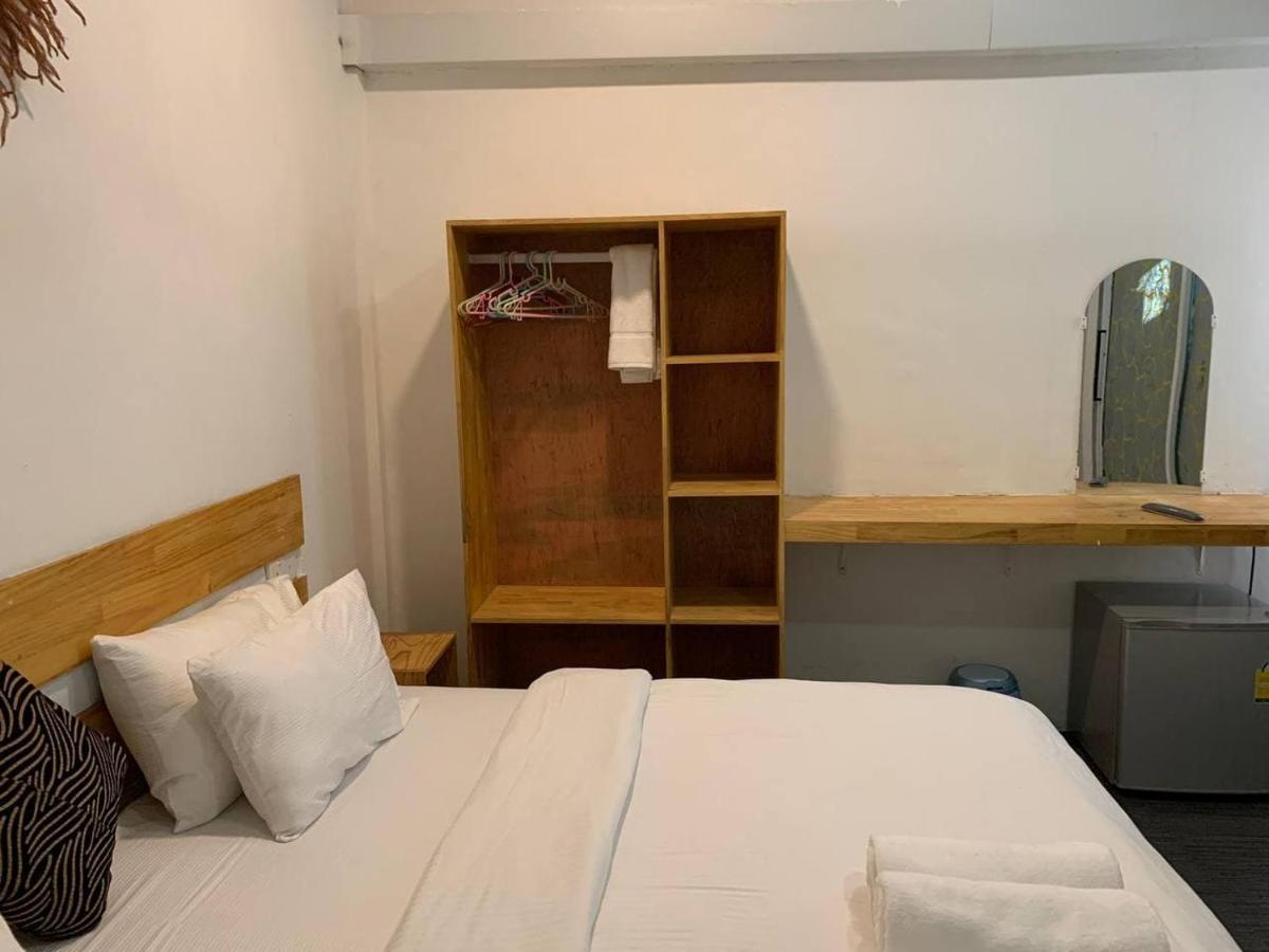 Seven Corals Hotel Maafushi Bagian luar foto