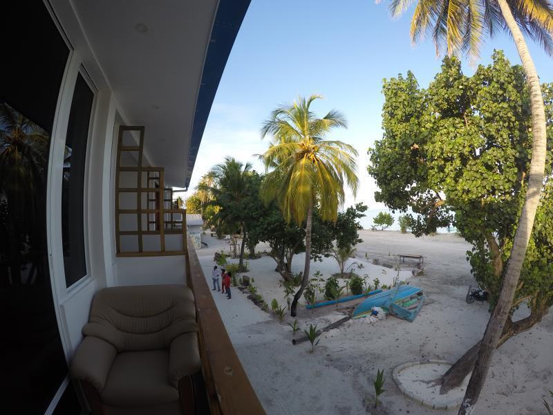 Seven Corals Hotel Maafushi Bagian luar foto